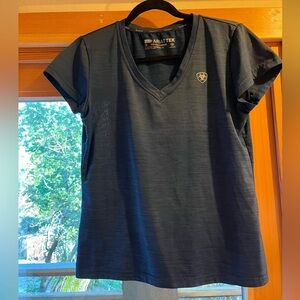 Ariat Heat Tek V-neck Tee